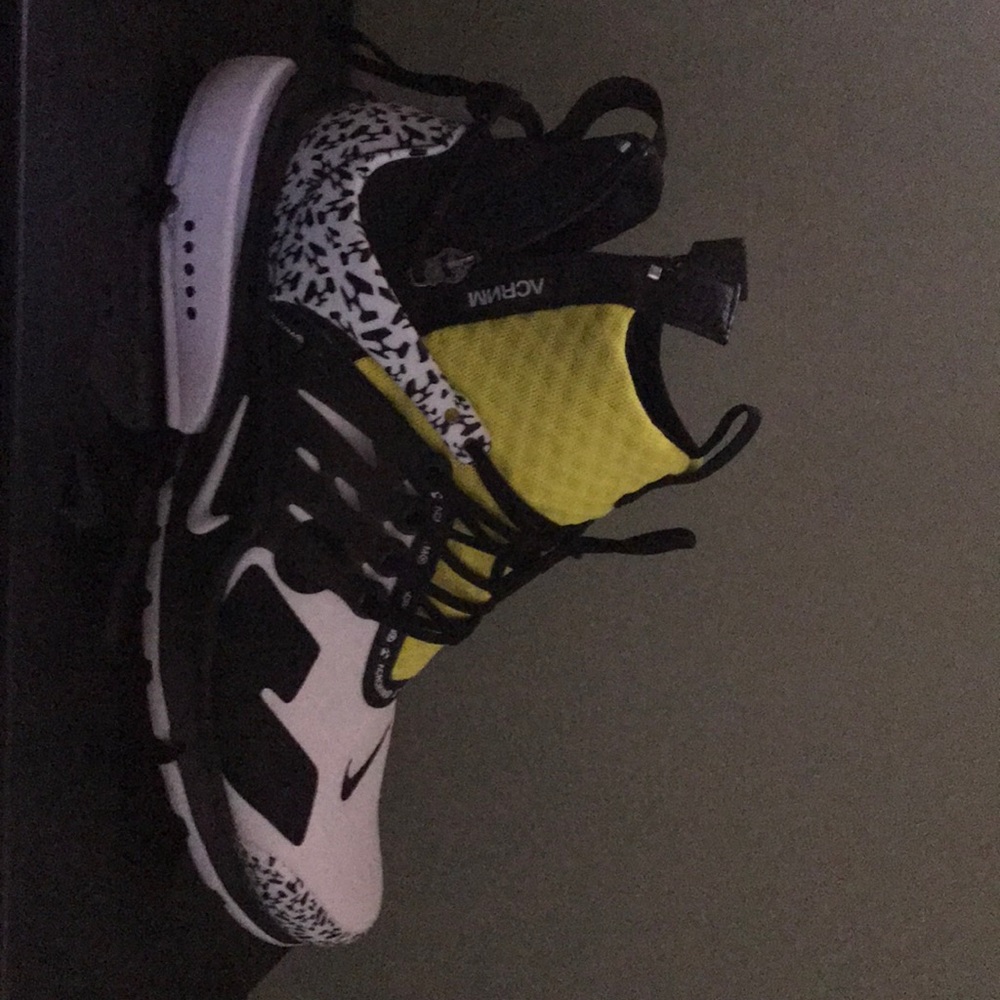 Air Presto mid / Acronym